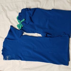 MINT BRAND SCRUB SET XS